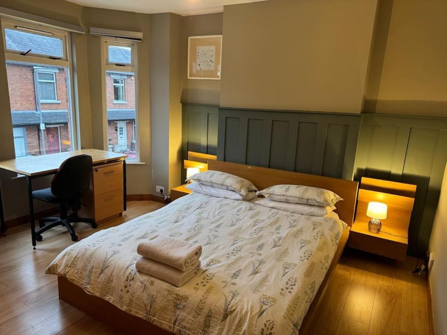 Stylish, Spacious And Central 4 Bedroom House Belfast Esterno foto