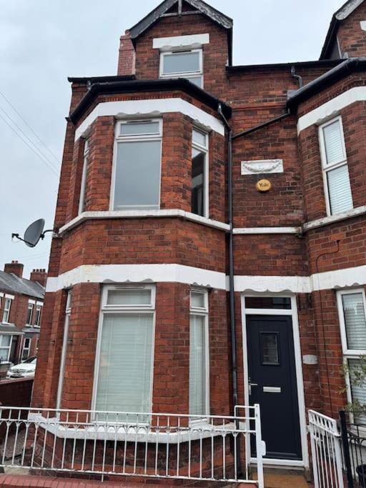 Stylish, Spacious And Central 4 Bedroom House Belfast Esterno foto