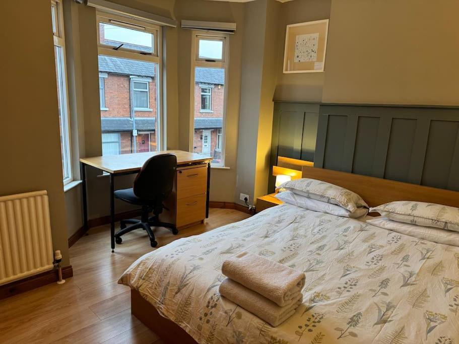 Stylish, Spacious And Central 4 Bedroom House Belfast Esterno foto