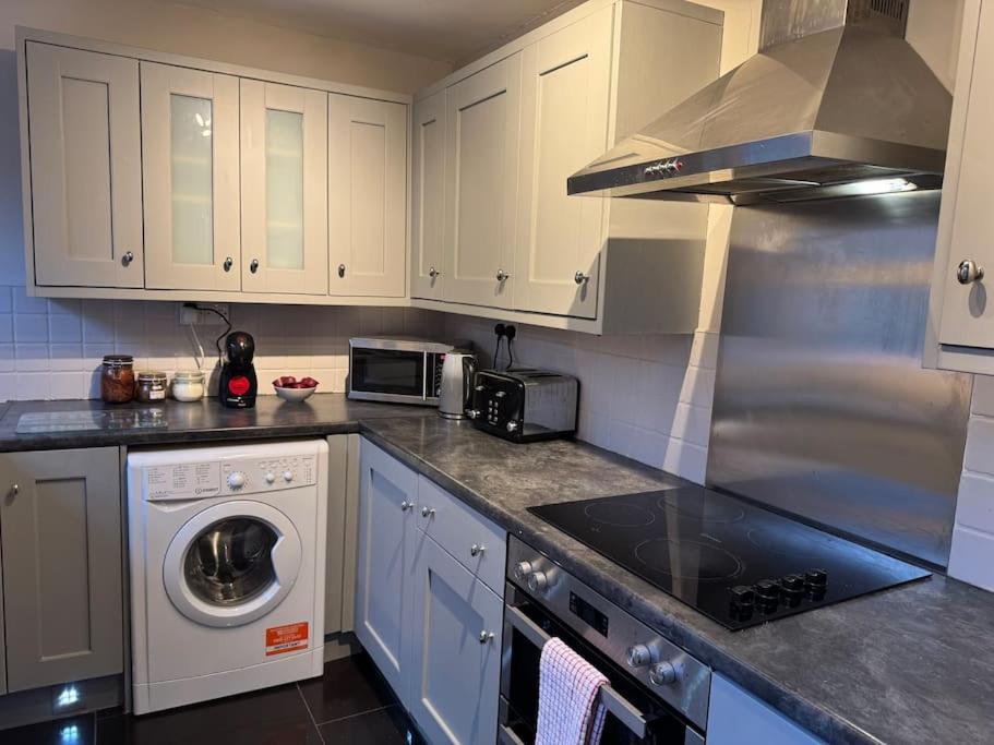 Stylish, Spacious And Central 4 Bedroom House Belfast Esterno foto